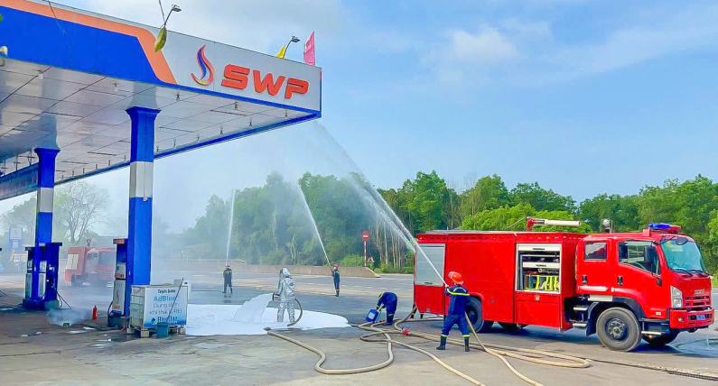Diễn tập PCCC tại cửa hàng xăng dầu số 17 - Tây Nam SWP